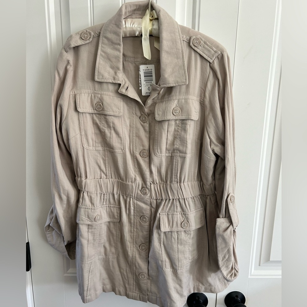 Torrid large tan coat, brand new with tags and buttons.